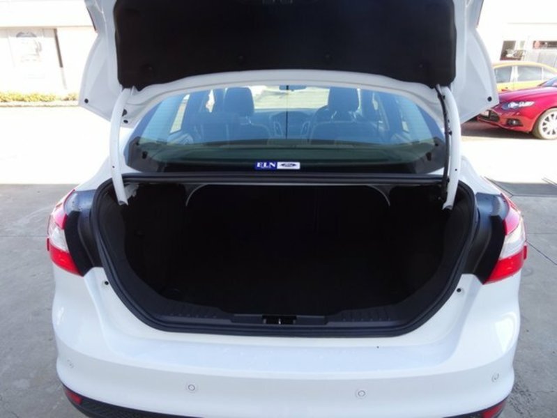 2011 FORD FOCUS TREND LW
