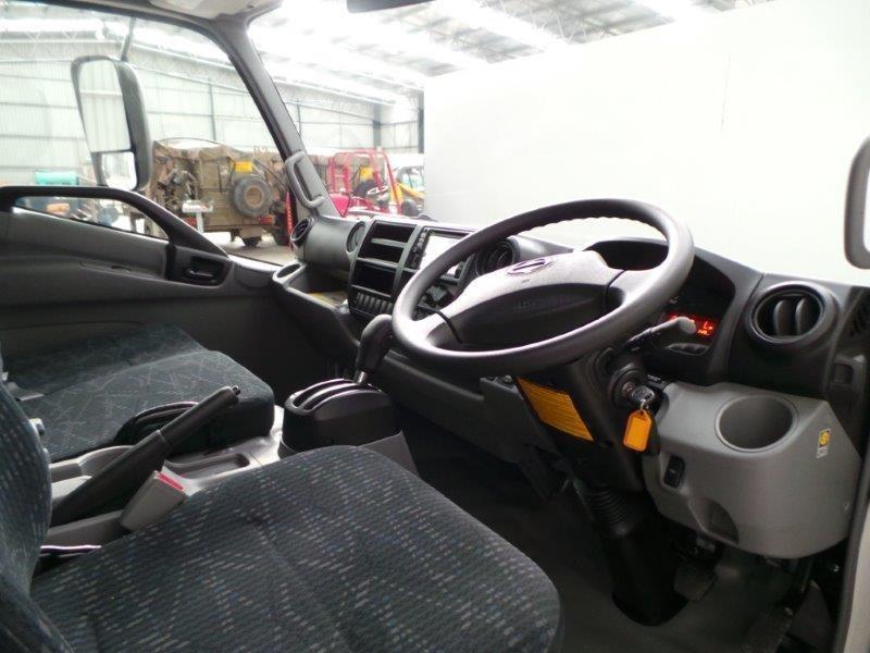 2015 HINO 616 - 300 SERIES