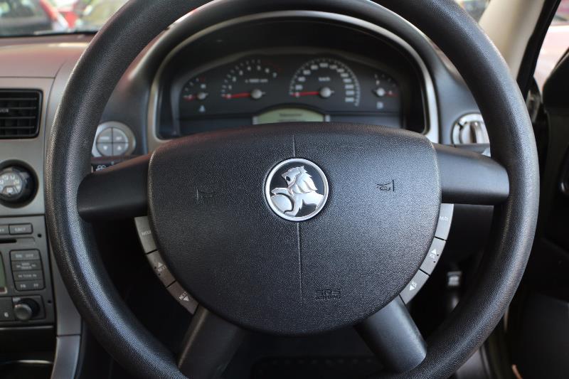 2003 HOLDEN COMMODORE EXECUTIVE VY