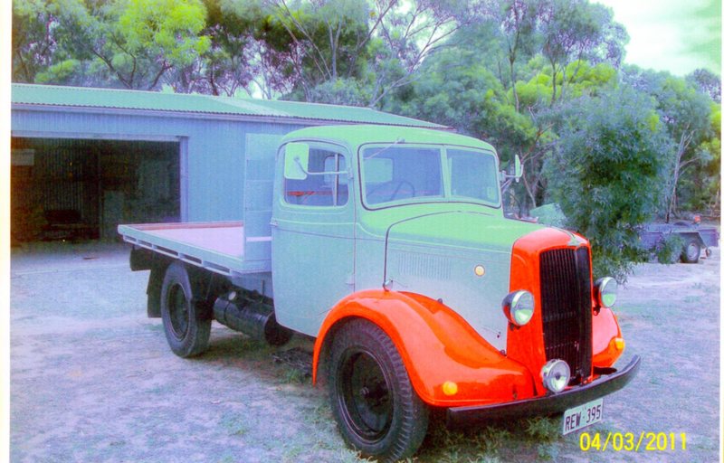 1951 MORRIS COMMERCIAL LC3