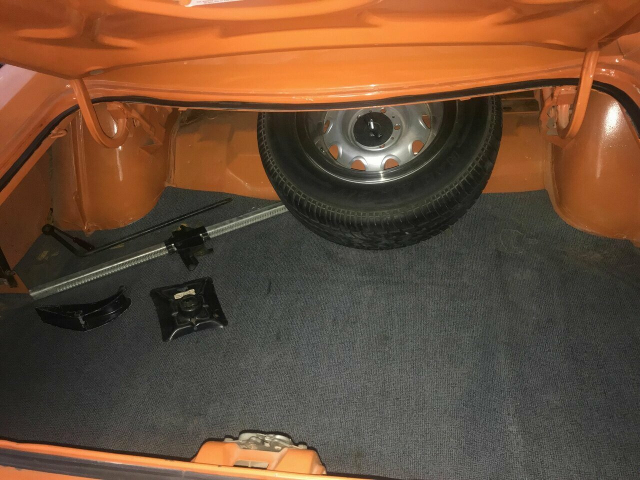 1970 PLYMOUTH ROAD RUNNER 3 SP AUTOMATIC 2D COUPE