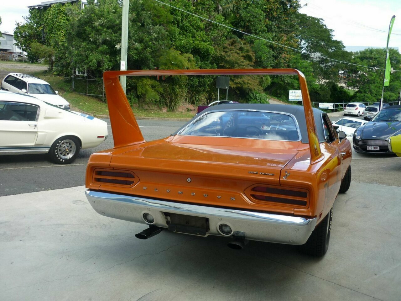 1970 PLYMOUTH ROAD RUNNER 3 SP AUTOMATIC 2D COUPE