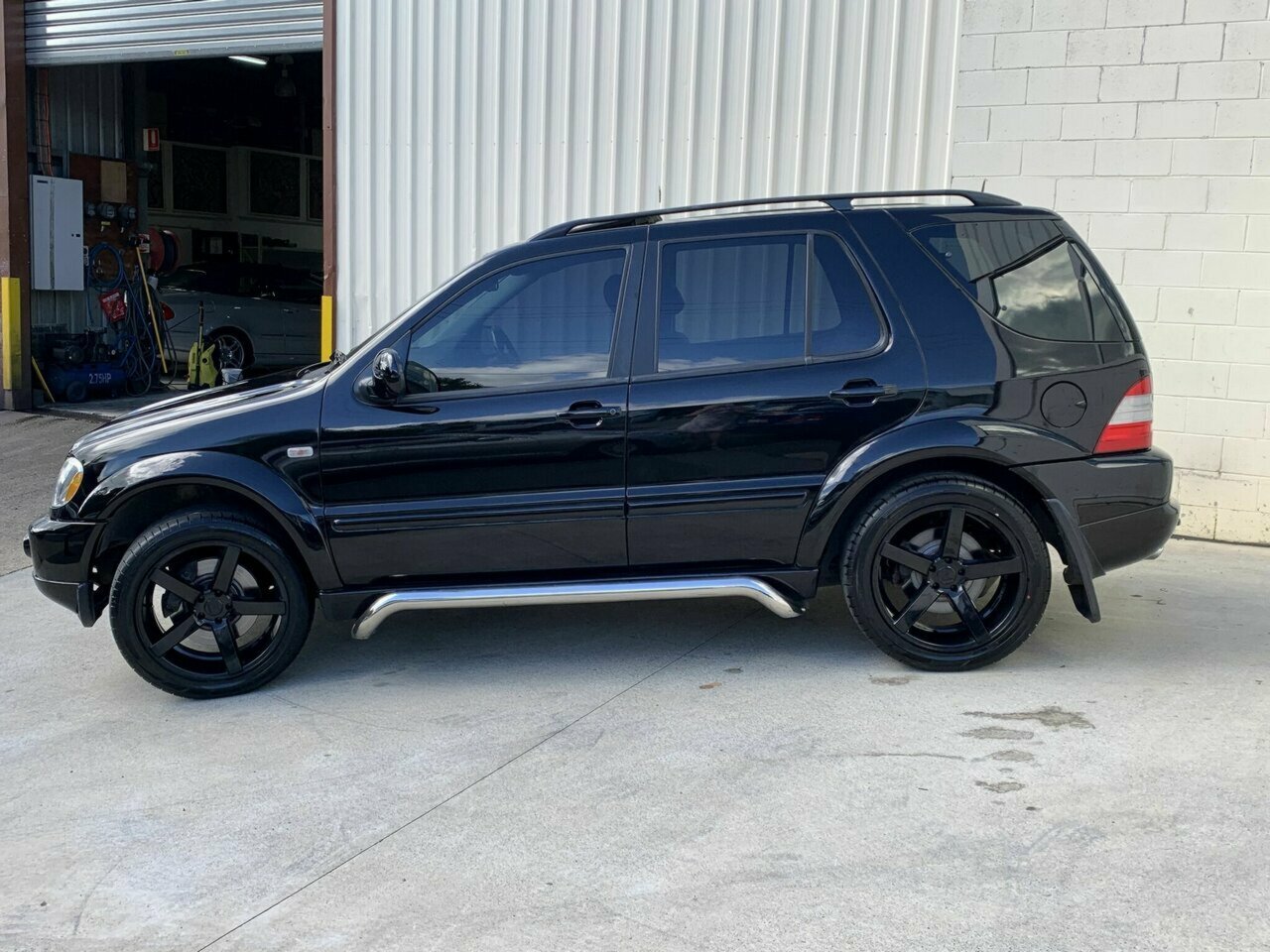 2001 MERCEDES-BENZ ML55 AMG W163 5 SP AUTO TIPSHIFT 4D WAGON
