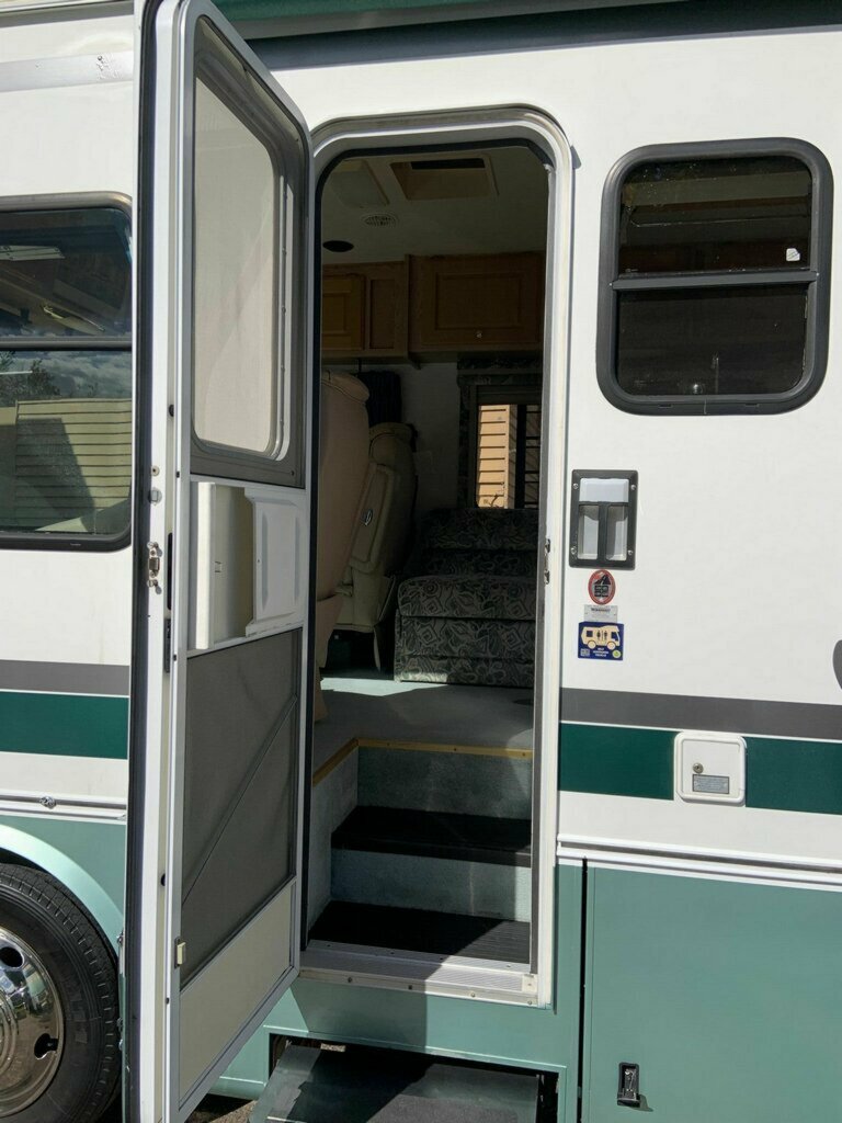 2003 WINNEBAGO EXPLORER 7 SP MANUAL MOTOR HOME