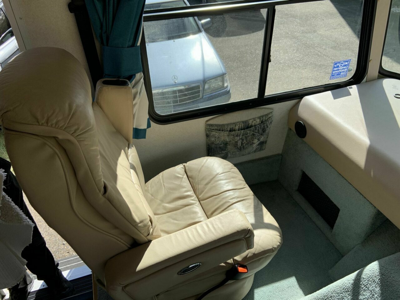 2003 WINNEBAGO EXPLORER 7 SP MANUAL MOTOR HOME