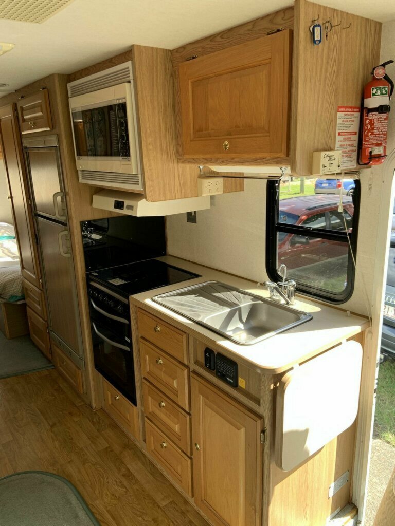 2003 WINNEBAGO EXPLORER 7 SP MANUAL MOTOR HOME