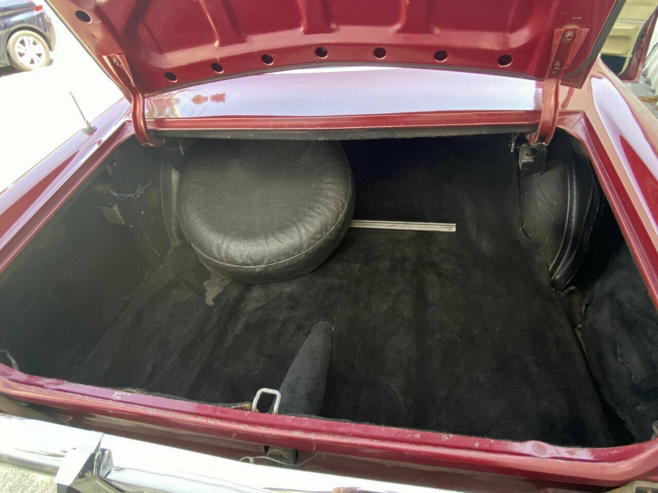 1977 HOLDEN STATESMAN HX DE VILLE 3 SP AUTOMATIC 4D SEDAN
