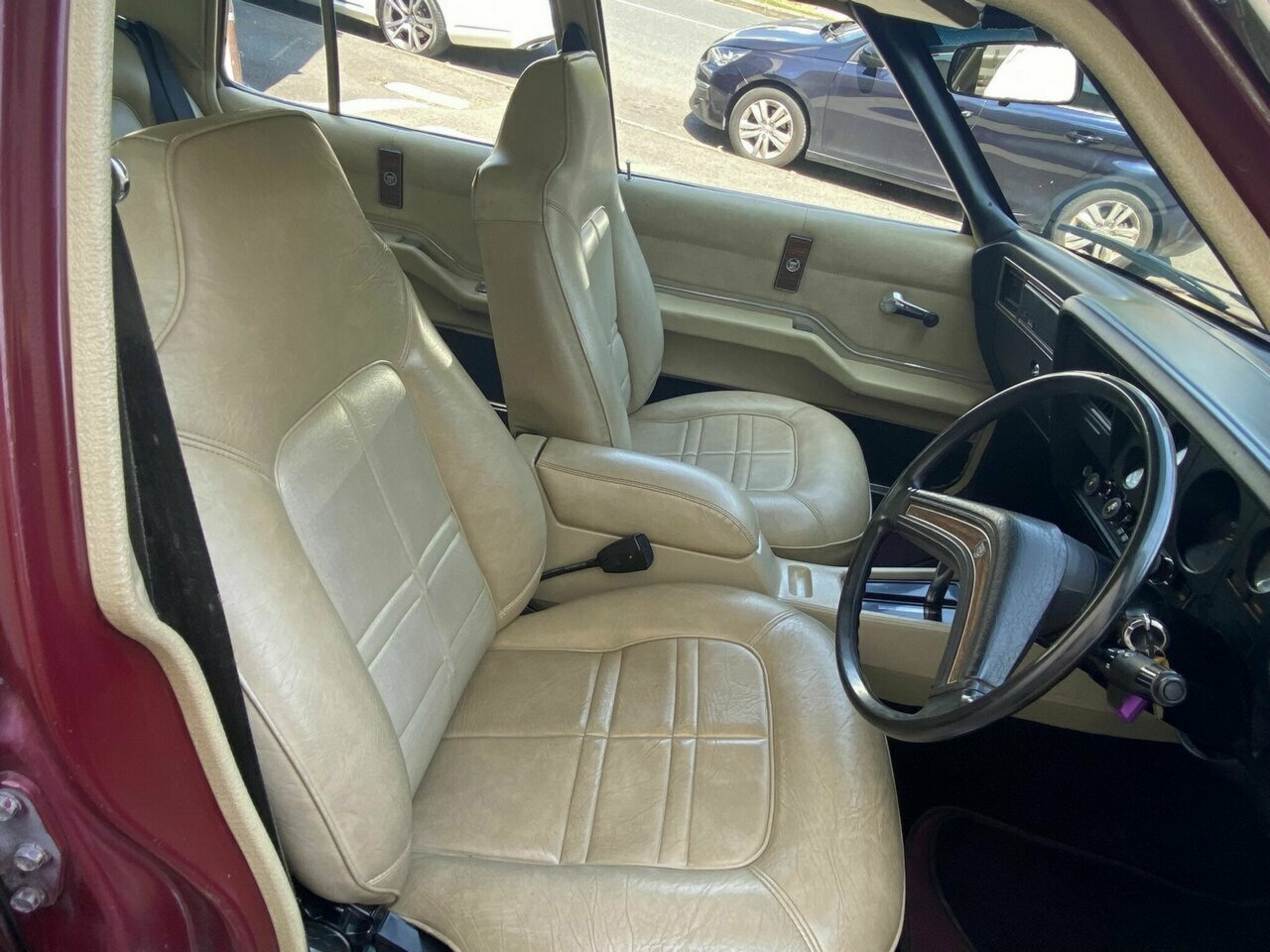1977 HOLDEN STATESMAN HX DE VILLE 3 SP AUTOMATIC 4D SEDAN