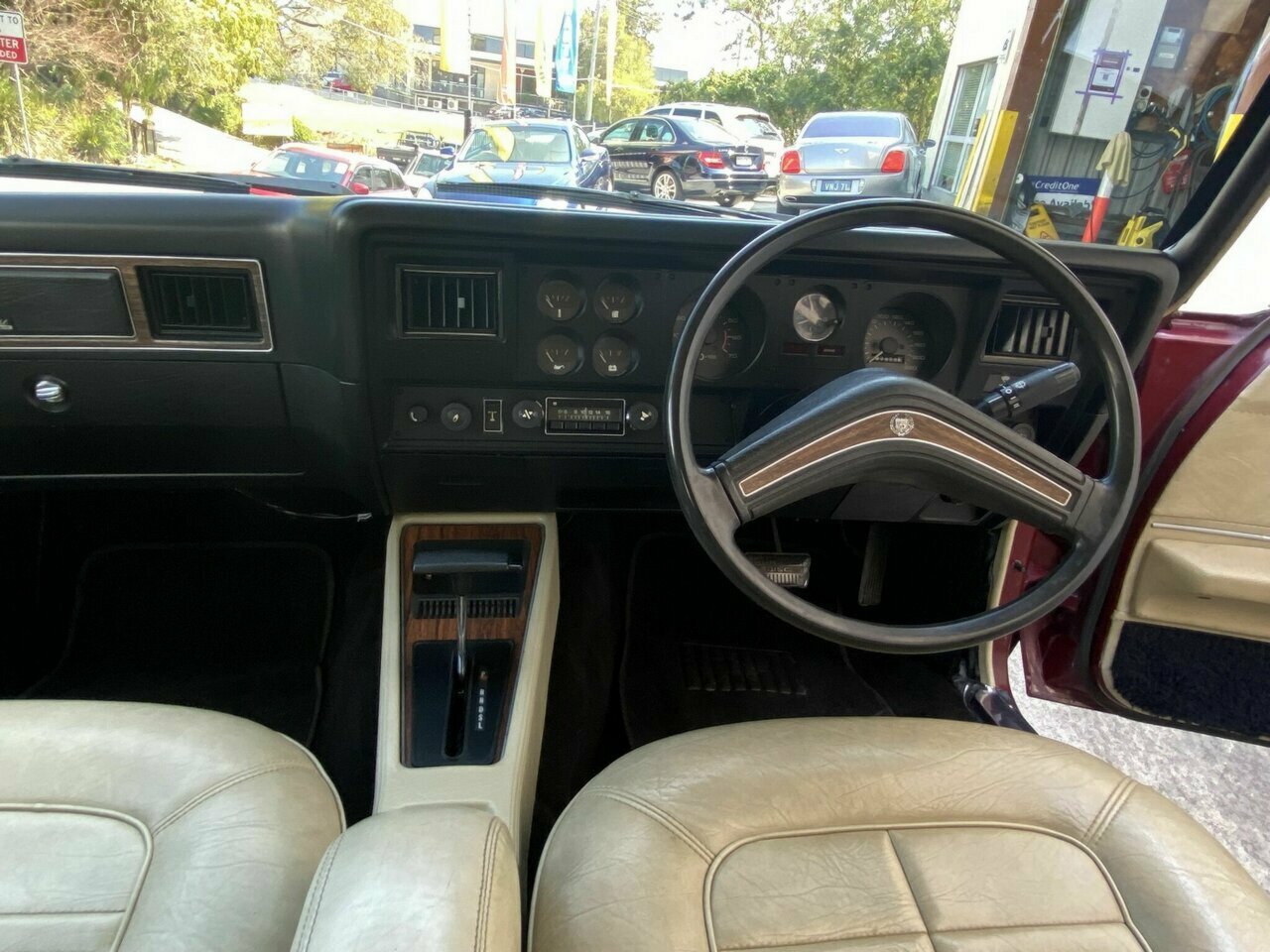 1977 HOLDEN STATESMAN HX DE VILLE 3 SP AUTOMATIC 4D SEDAN