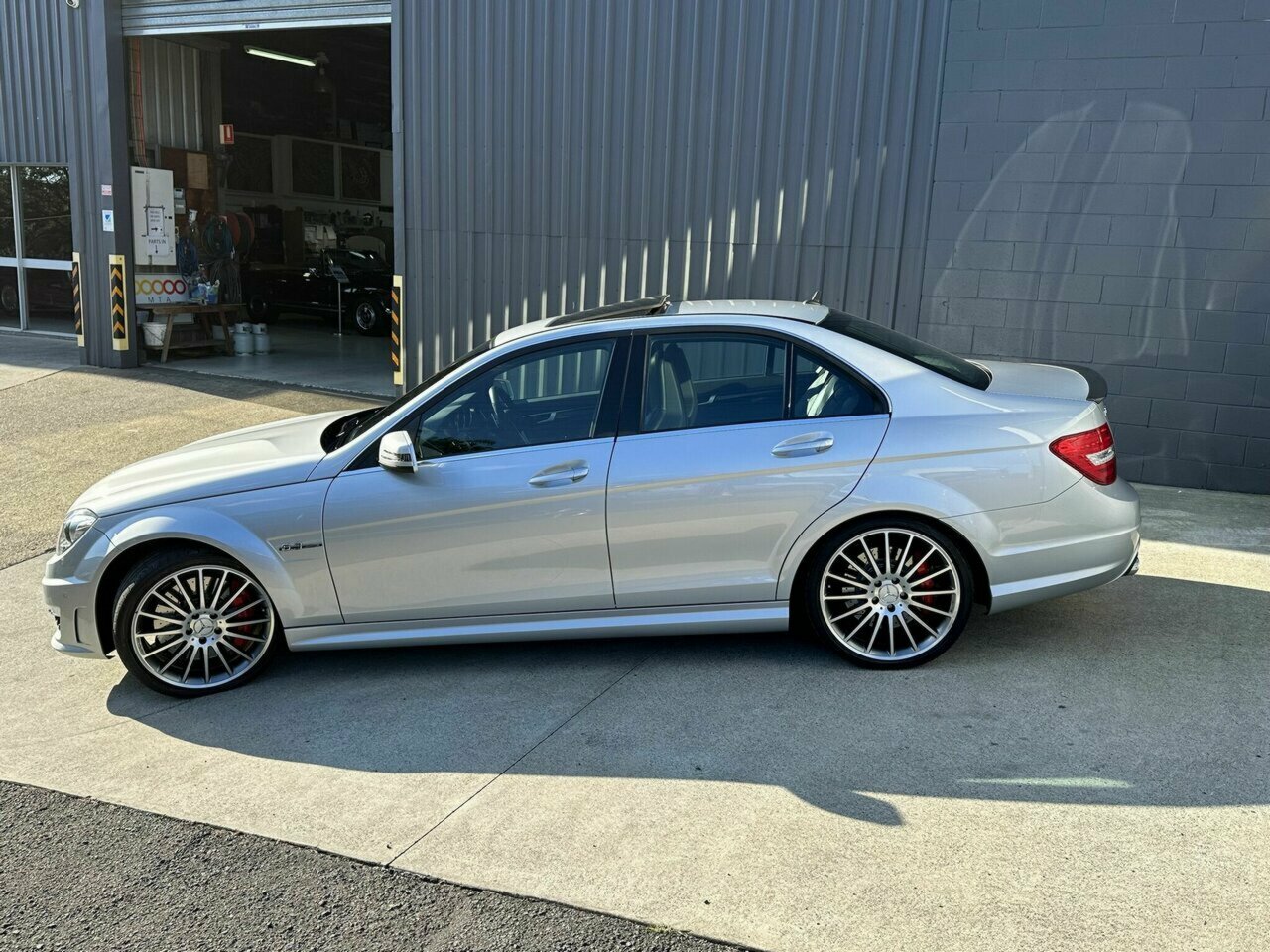 2012 MERCEDES-BENZ C63 W204 MY12 AMG 7 SP AUTOMATIC G-TRONIC 4D SEDAN