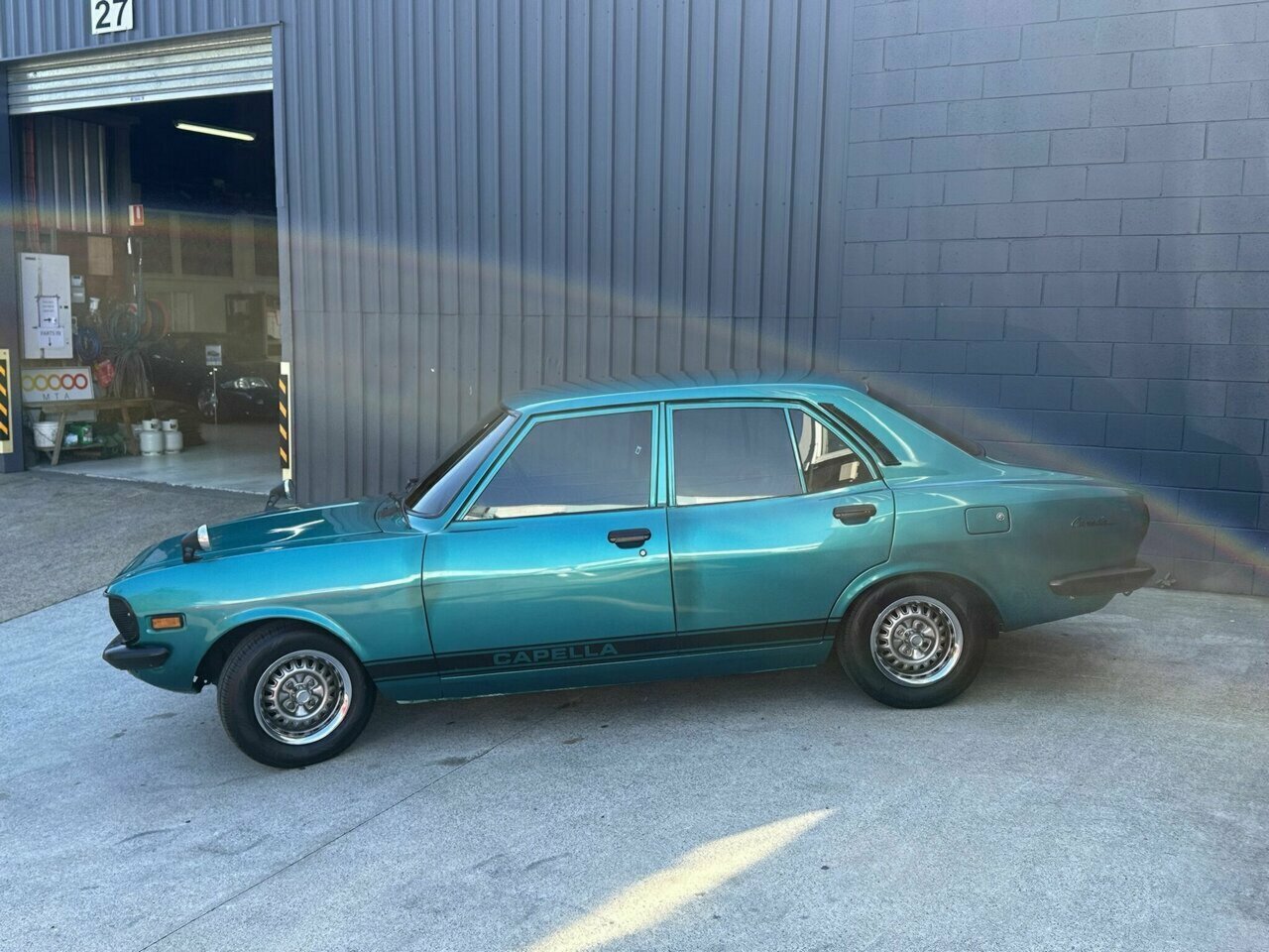 1975 MAZDA CAPELLA 1600 DELUXE 4 SP MANUAL 4D SEDAN