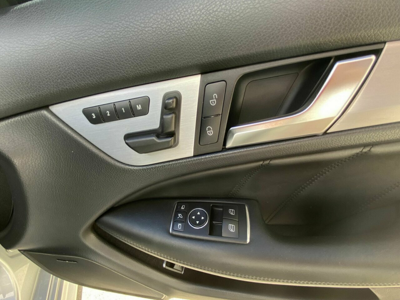 2012 MERCEDES-BENZ C63 W204 MY12 AMG 7 SP AUTOMATIC G-TRONIC 2D COUPE