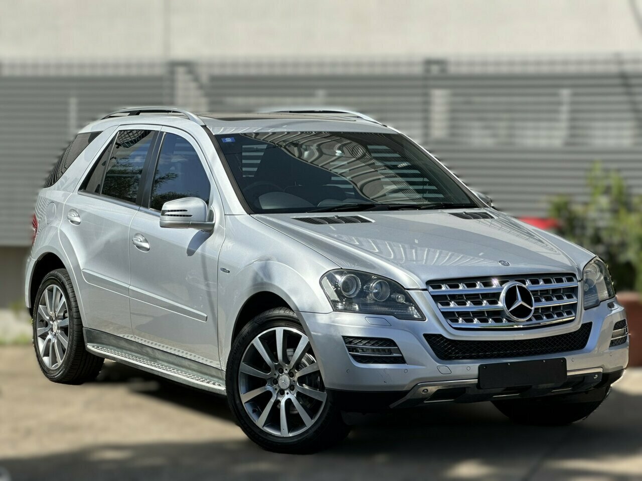 2011 MERCEDES-BENZ ML 164 MY11 300CDI GRAND EDITION (4x4) 7 SP AUTOMATIC G-TRONIC 4D WAGON