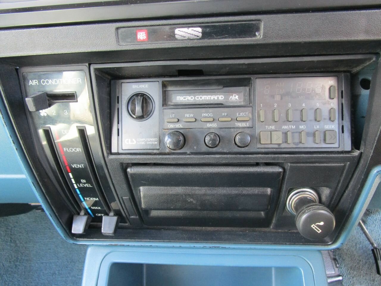 1984 HOLDEN COMMODORE VK SS BROCK SEDAN