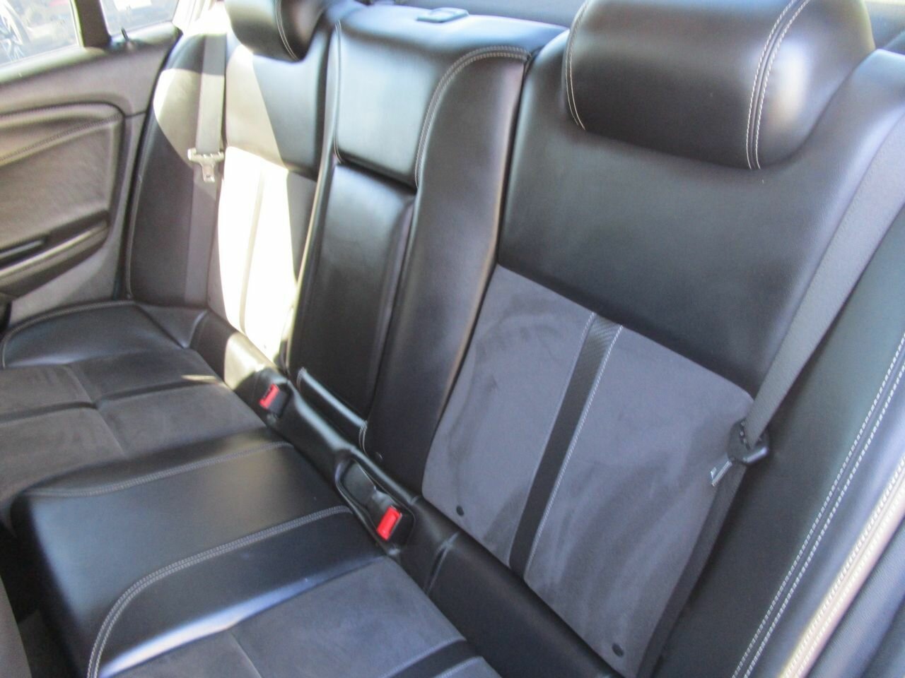 2015 HOLDEN COMMODORE SV6VF SEDAN