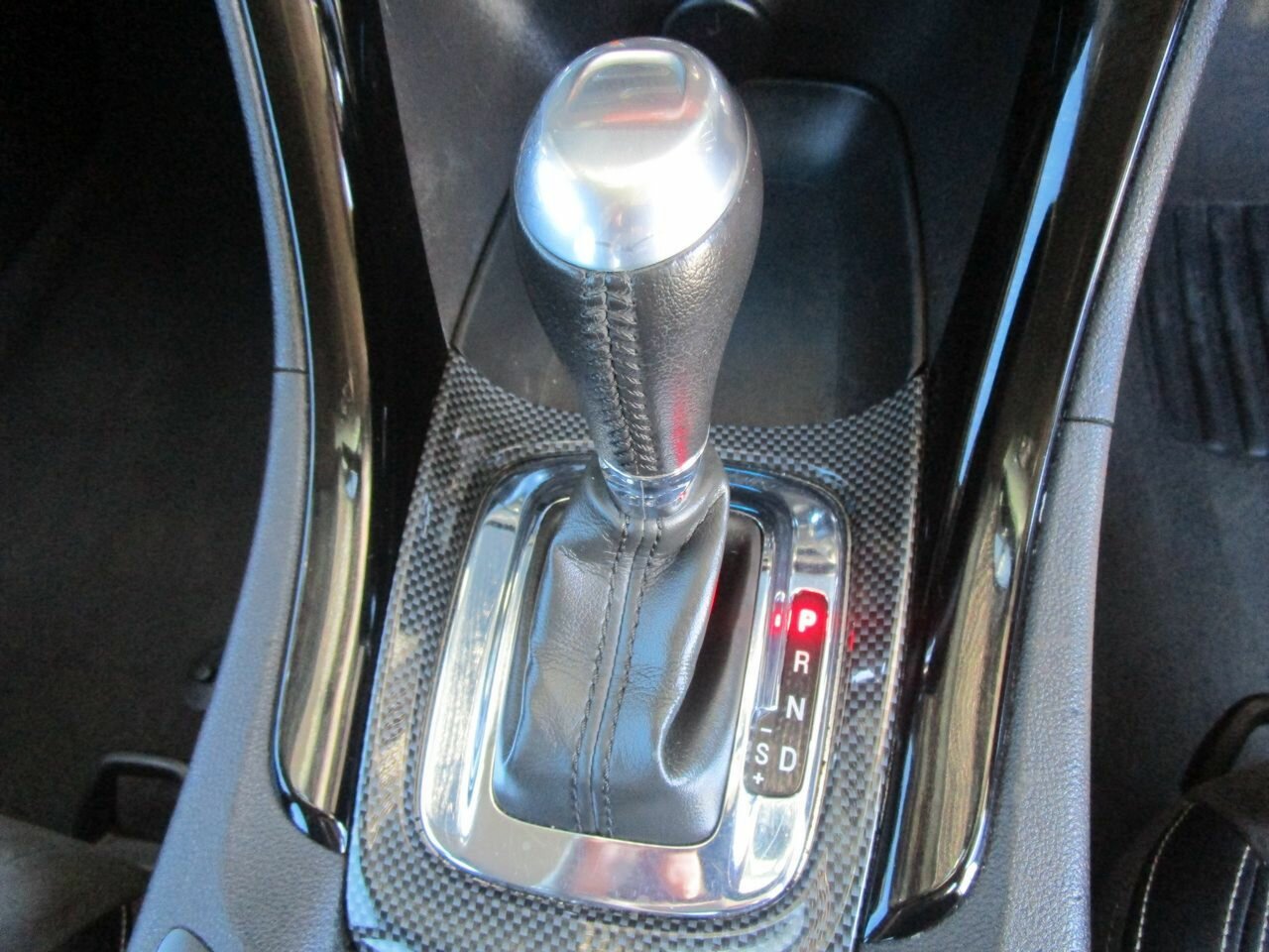 2015 HOLDEN COMMODORE SV6VF SEDAN