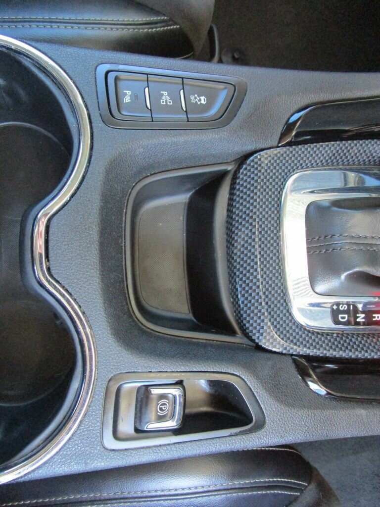2015 HOLDEN COMMODORE SV6VF SEDAN