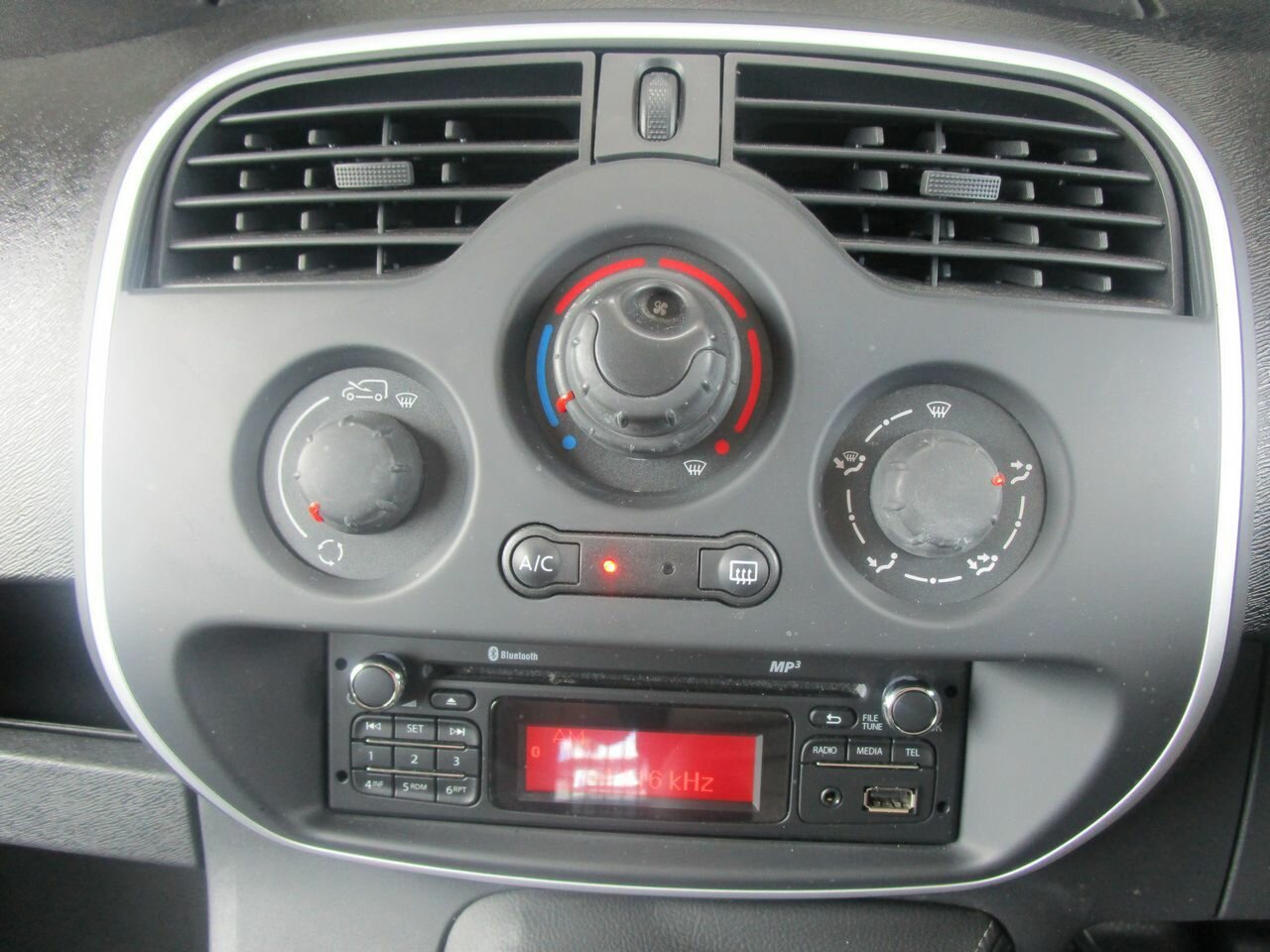 2015 RENAULT KANGOO X76 VAN