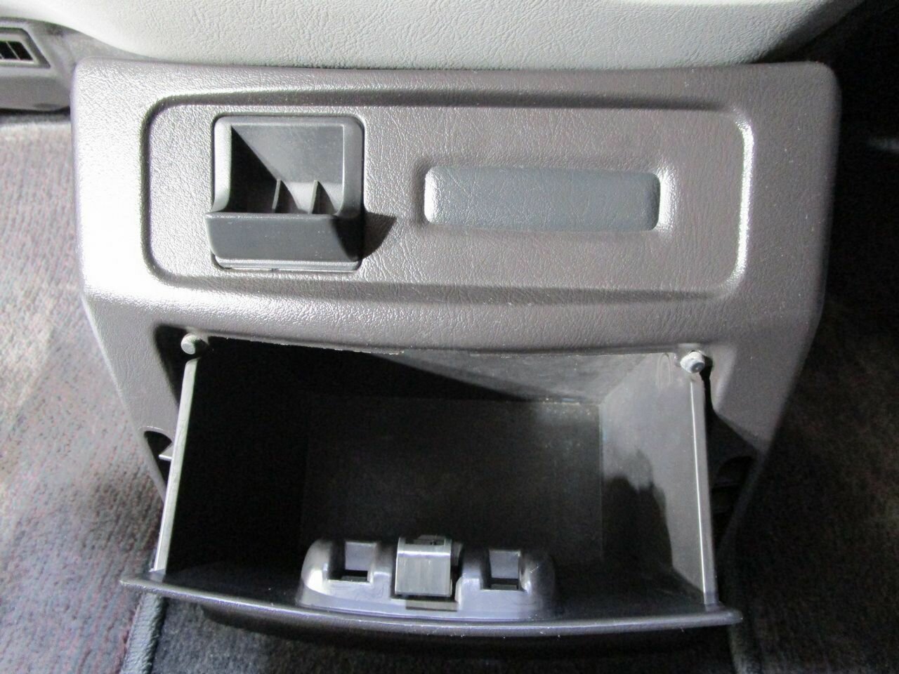 2005 MITSUBISHI DELICA ACTIVE FIELD VAN