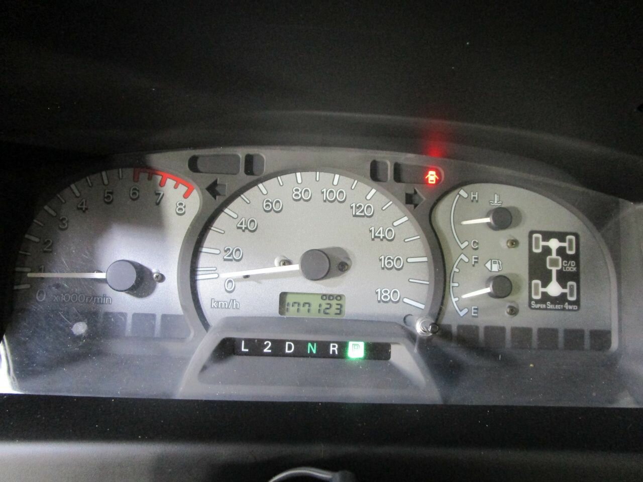 2005 MITSUBISHI DELICA ACTIVE FIELD VAN