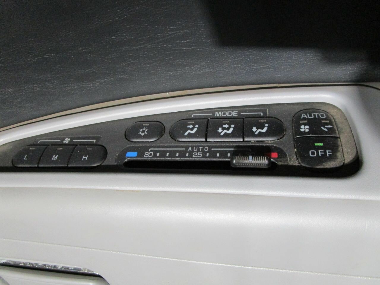 2005 MITSUBISHI DELICA ACTIVE FIELD VAN