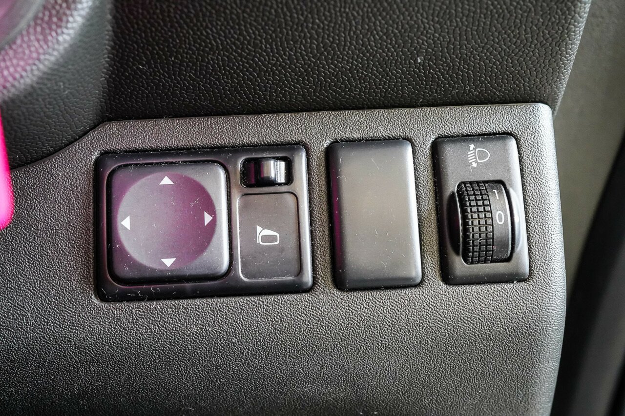 2013 NISSAN NAVARA ST (4X4)D40 MY12 CAB CHASSIS