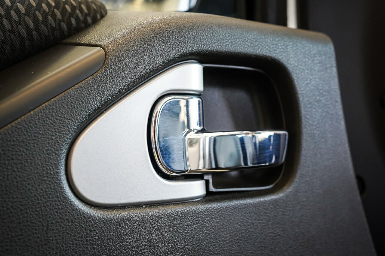 2013 NISSAN NAVARA ST (4X4)D40 MY12 CAB CHASSIS
