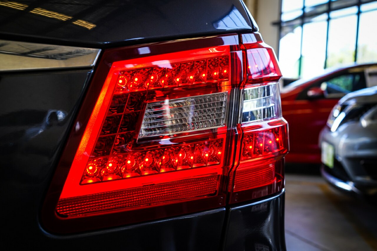 2010 MERCEDES-BENZ E-CLASS W212 E350 ESTATE 7G-TRONIC AVANTGARDE 7 SP SPORTS AUTOMATIC 5D WAGON