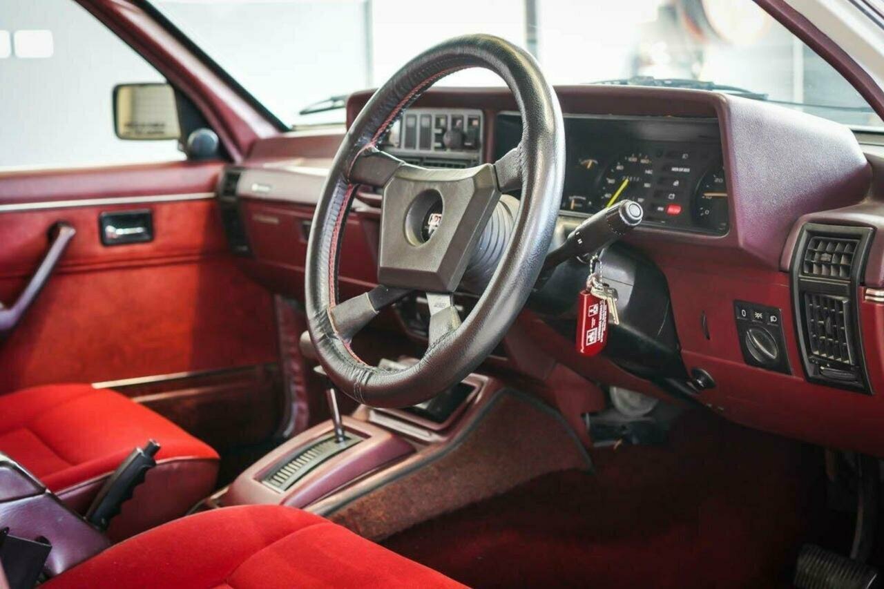1980 HOLDEN COMMODORE VC SL/E 3 SP AUTOMATIC 4D SEDAN