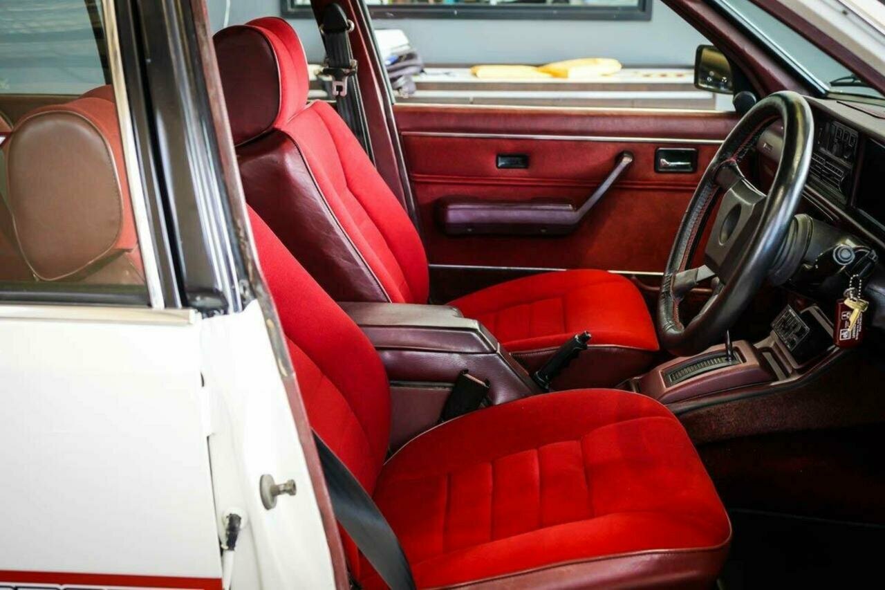 1980 HOLDEN COMMODORE VC SL/E 3 SP AUTOMATIC 4D SEDAN
