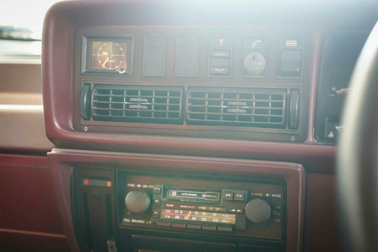 1980 HOLDEN COMMODORE VC SL/E 3 SP AUTOMATIC 4D SEDAN