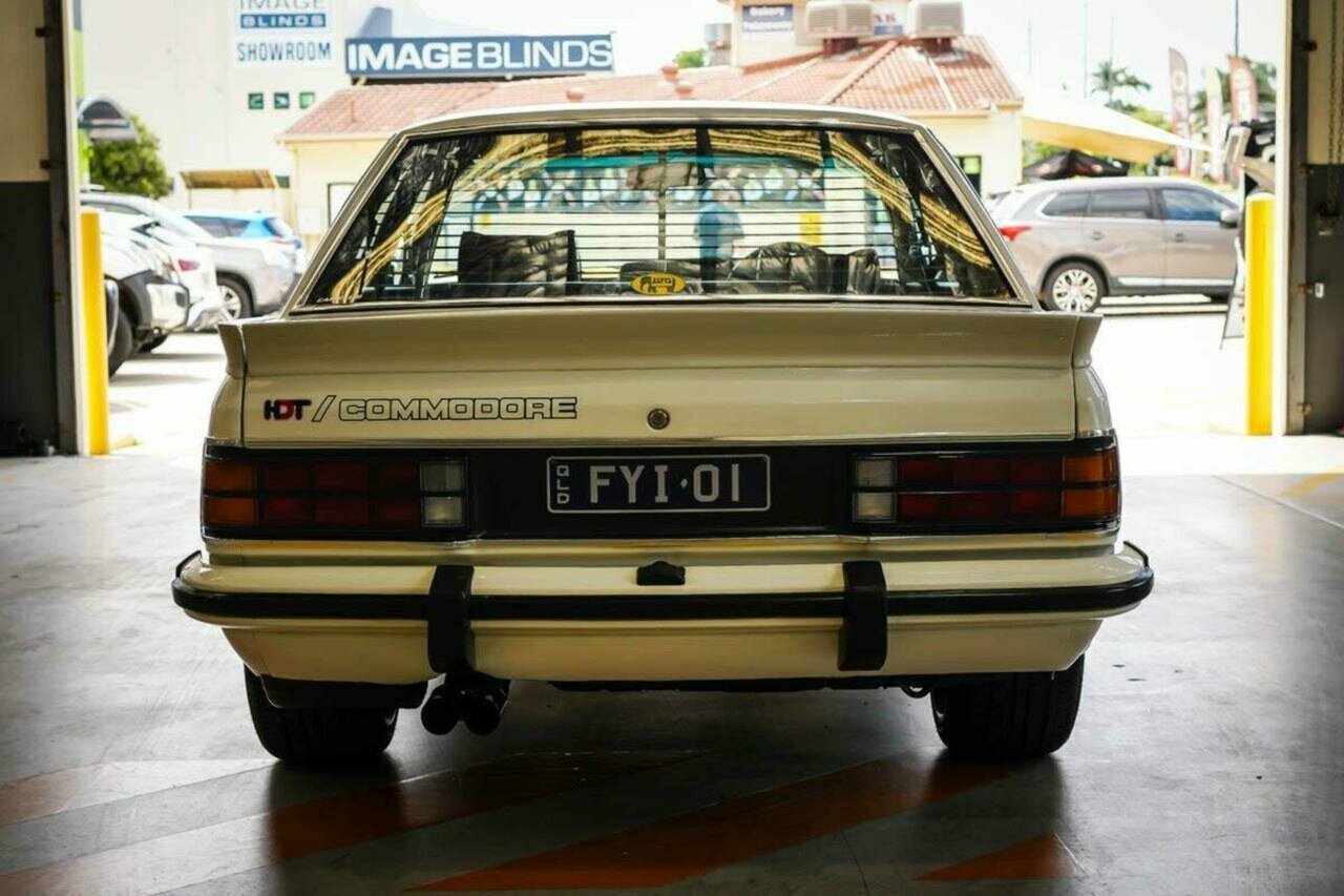 1980 HOLDEN COMMODORE VC SL/E 3 SP AUTOMATIC 4D SEDAN