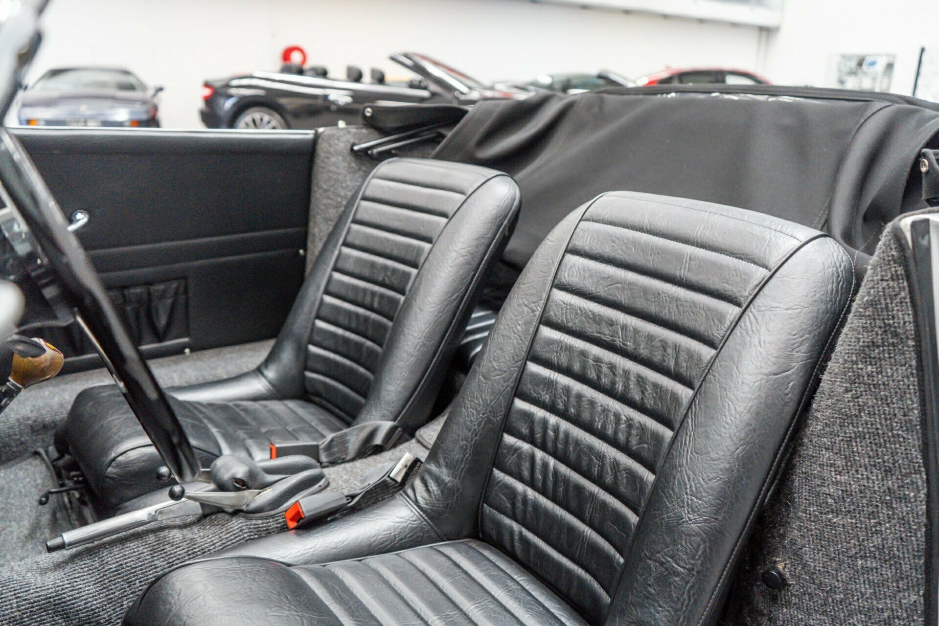 1956 PORSCHE 356 A SPEEDSTER 4 SP MANUAL 2D CABRIOLET