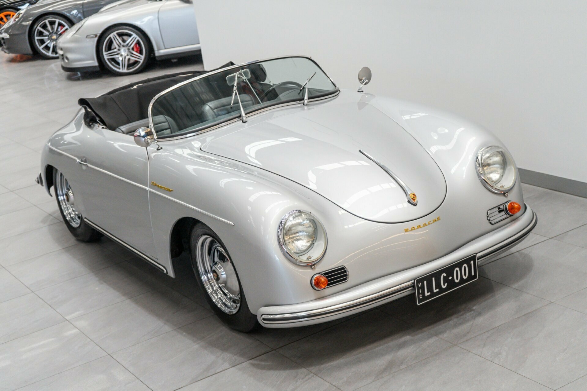 1956 PORSCHE 356 A SPEEDSTER 4 SP MANUAL 2D CABRIOLET