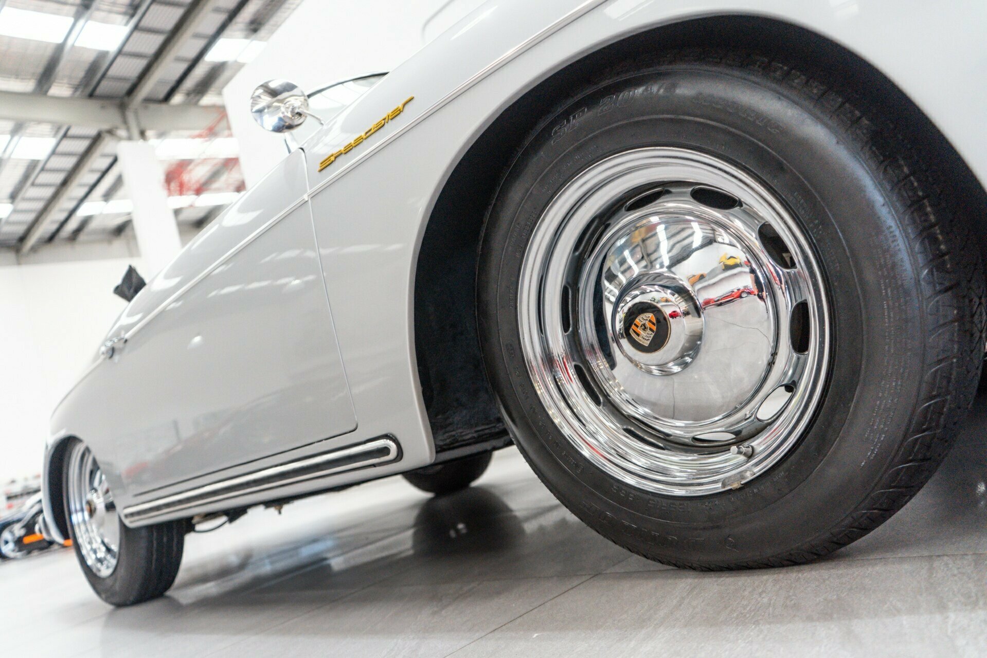 1956 PORSCHE 356 A SPEEDSTER 4 SP MANUAL 2D CABRIOLET