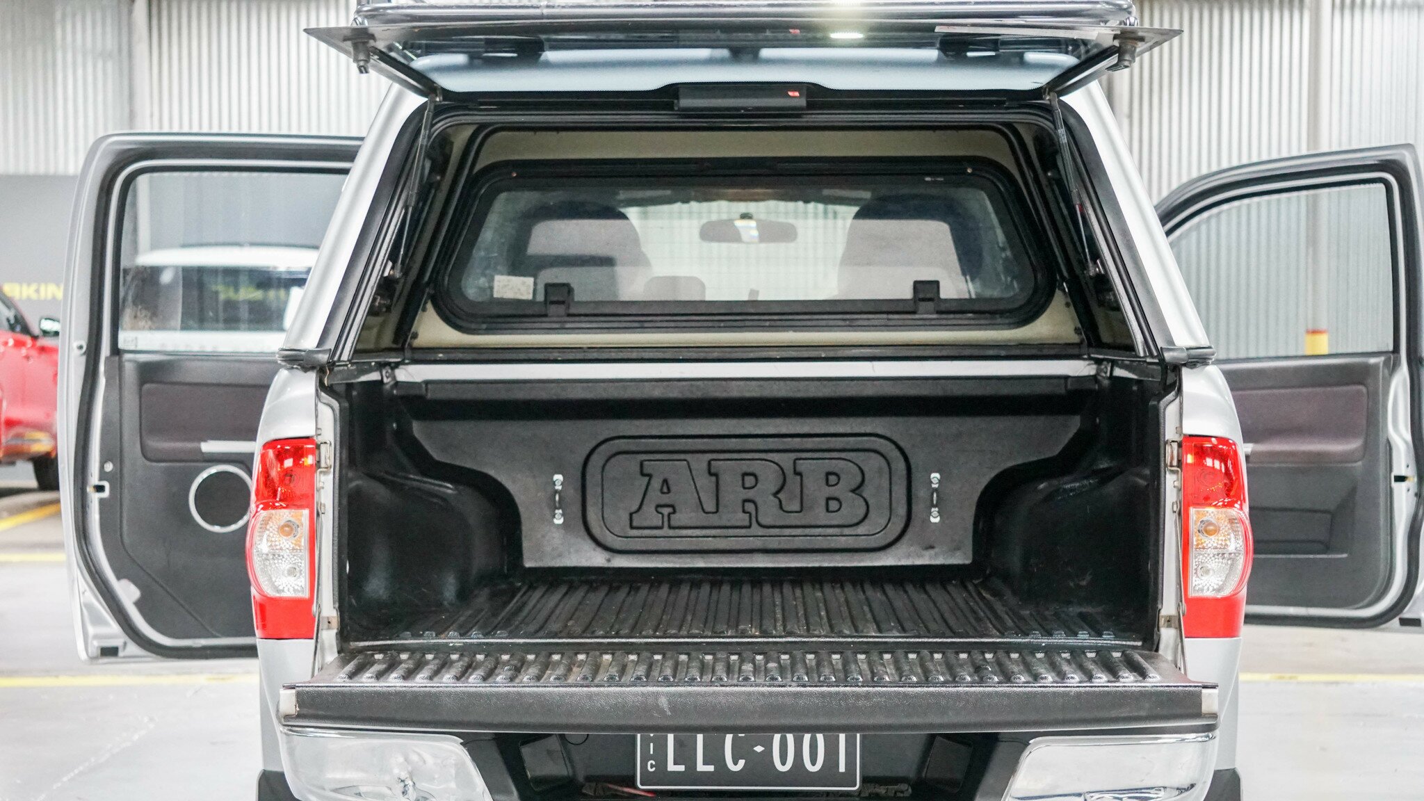 2011 ISUZU D-MAX TF MY10 LS (4X2) 4 SP AUTOMATIC 4D CREW CAB UTILITY