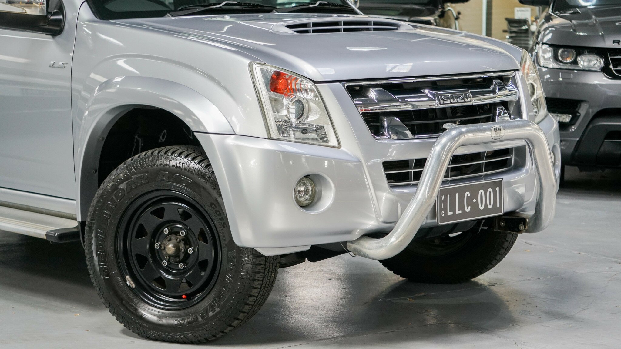 2011 ISUZU D-MAX TF MY10 LS (4X2) 4 SP AUTOMATIC 4D CREW CAB UTILITY