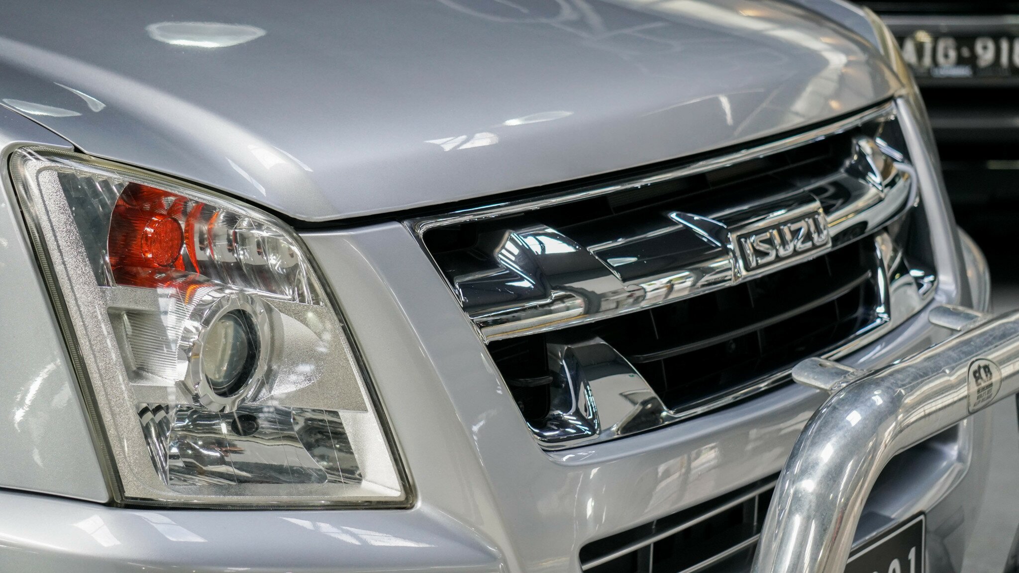 2011 ISUZU D-MAX TF MY10 LS (4X2) 4 SP AUTOMATIC 4D CREW CAB UTILITY
