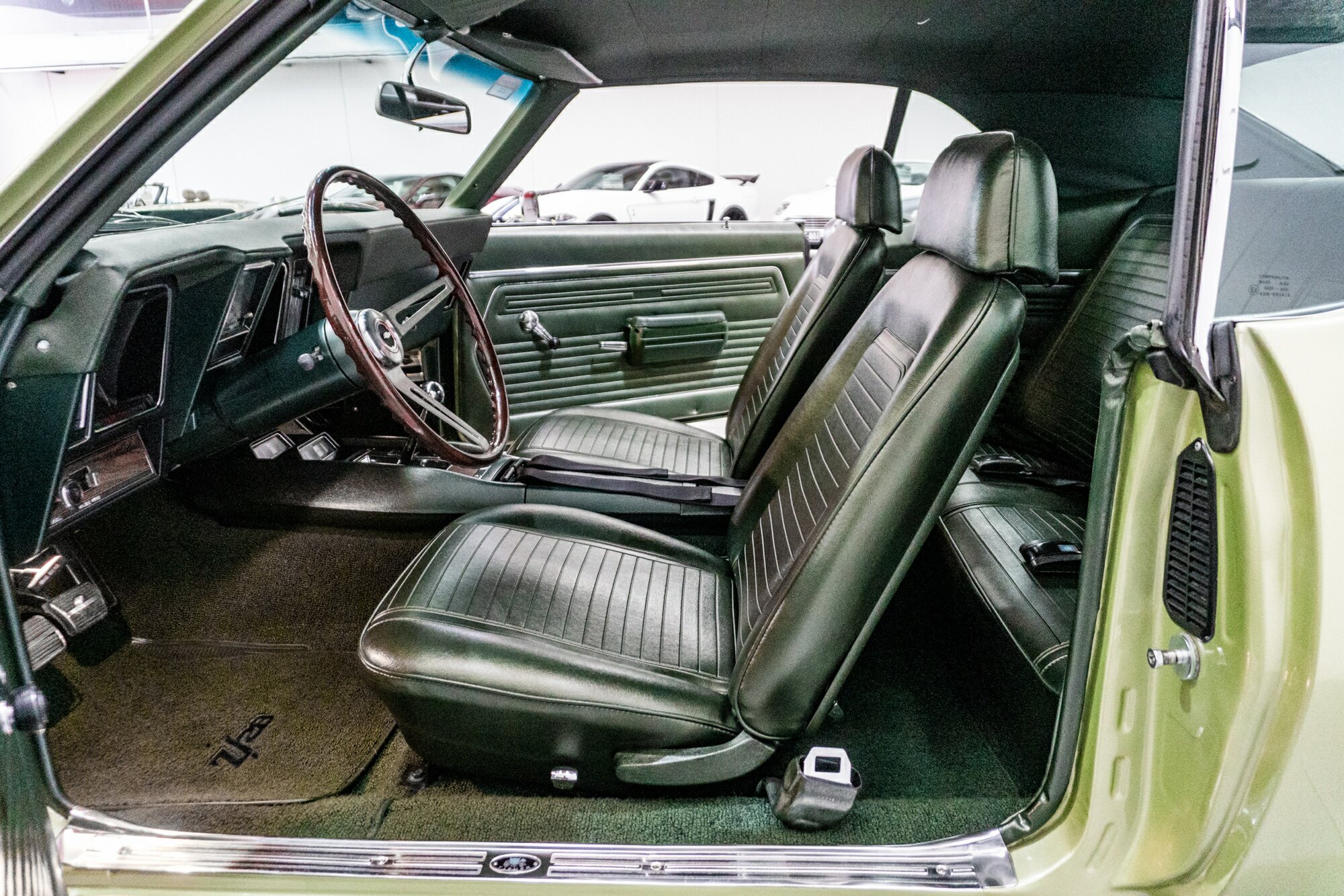 1969 CHEVROLET CAMARO 4 SP MANUAL 2D COUPE