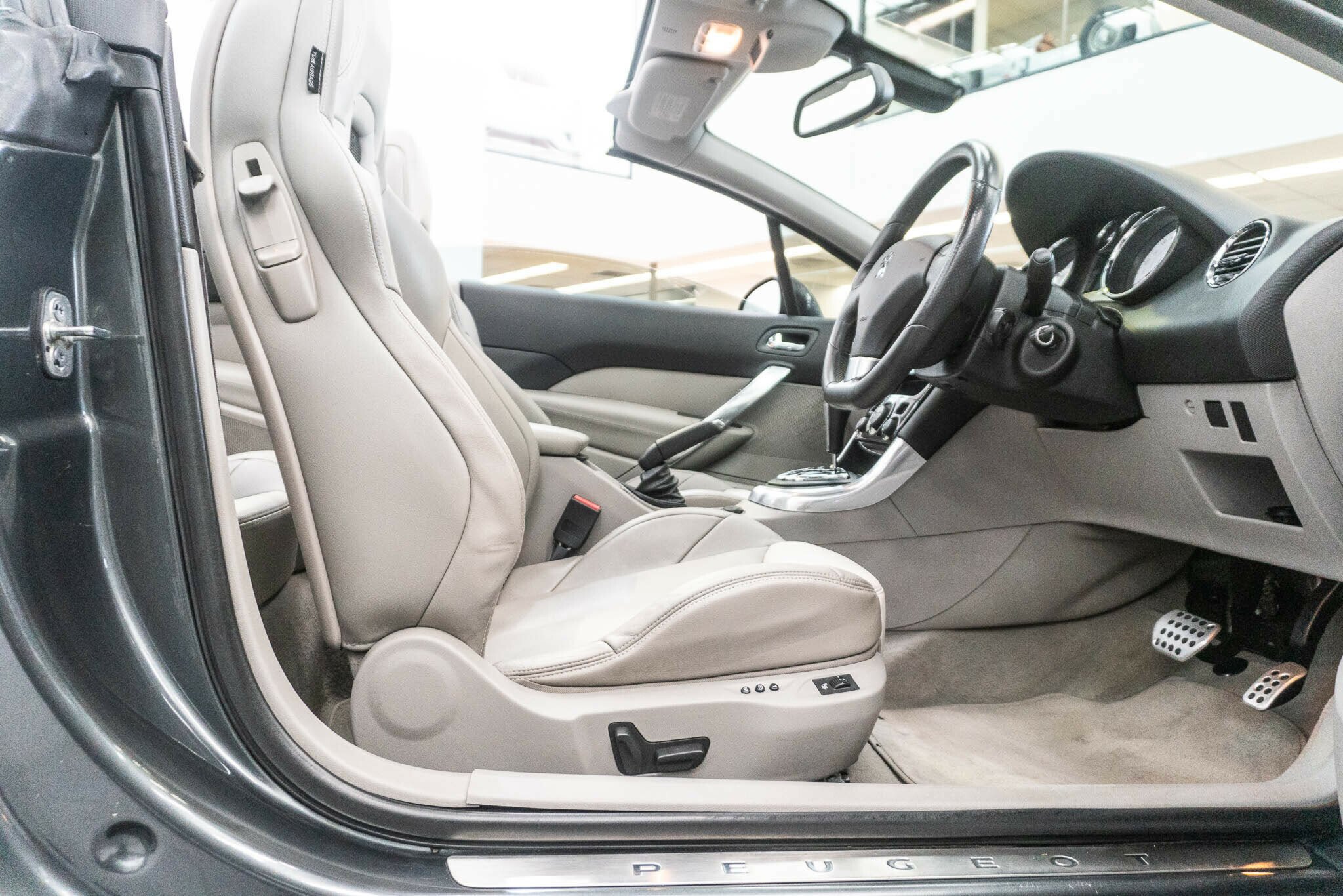 2011 PEUGEOT 308 CC 6 SP AUTOMATIC 2D CABRIOLET