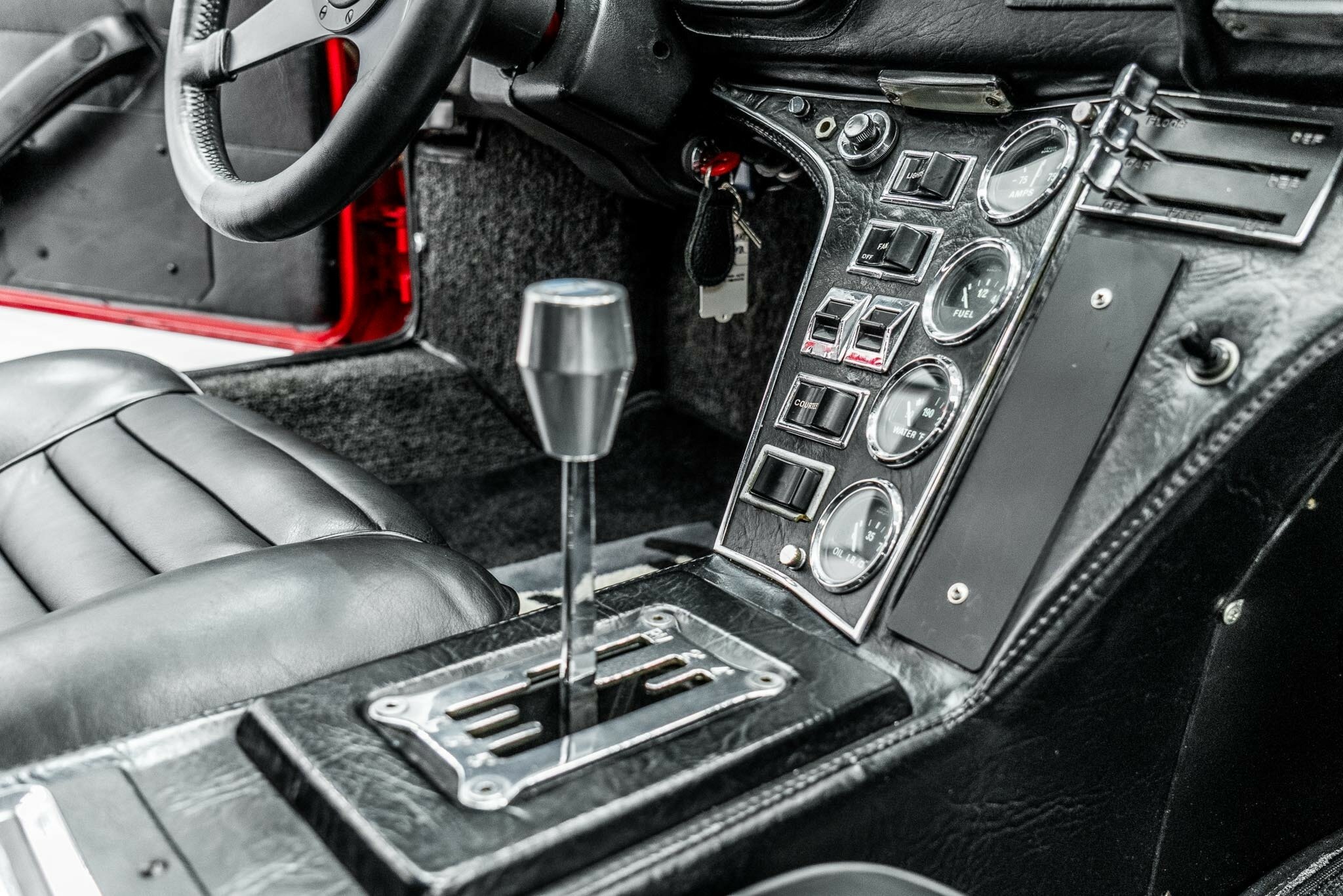 1972 DE TOMASO PANTERA GTS 5 SP MANUAL 2D COUPE