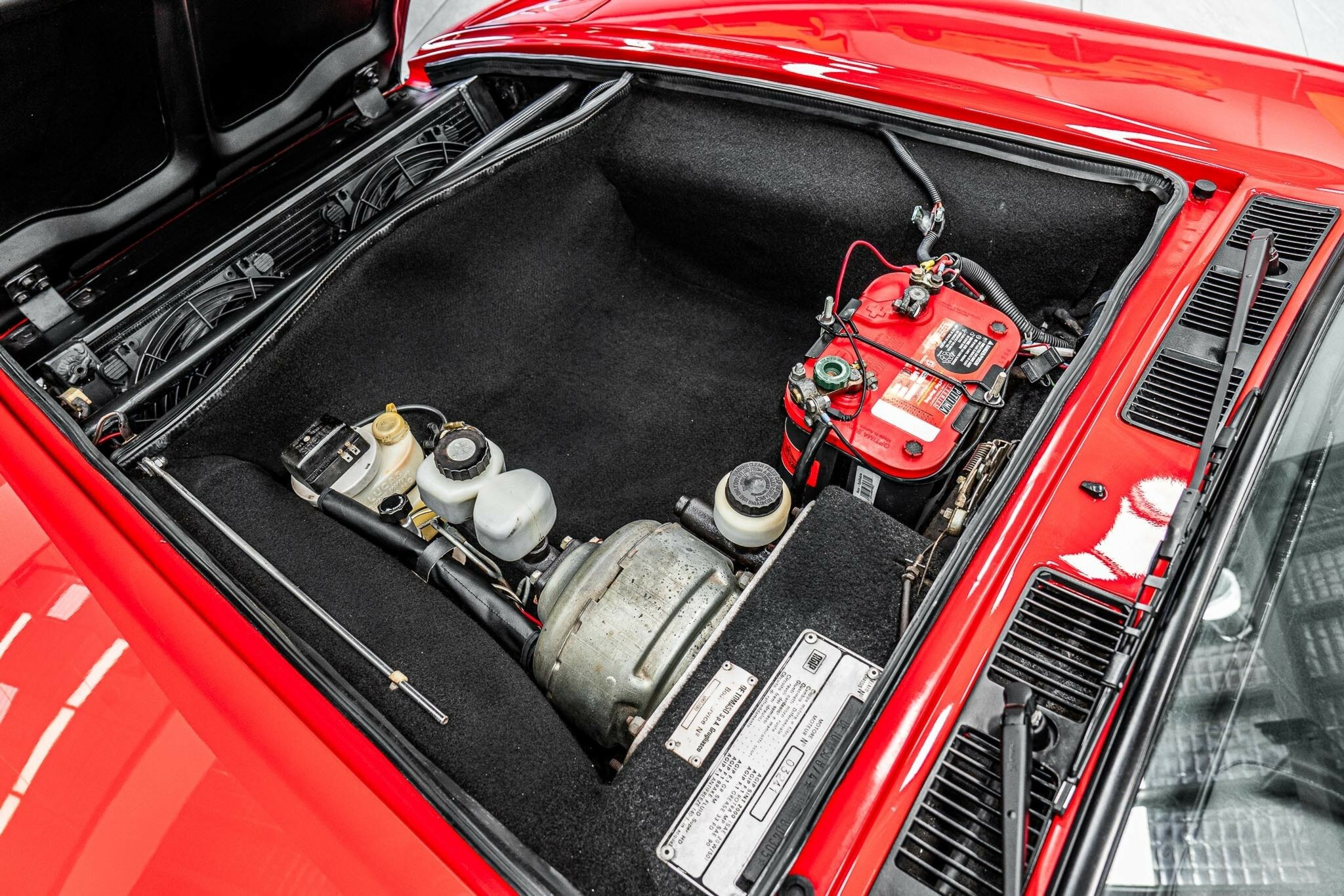 1972 DE TOMASO PANTERA GTS 5 SP MANUAL 2D COUPE