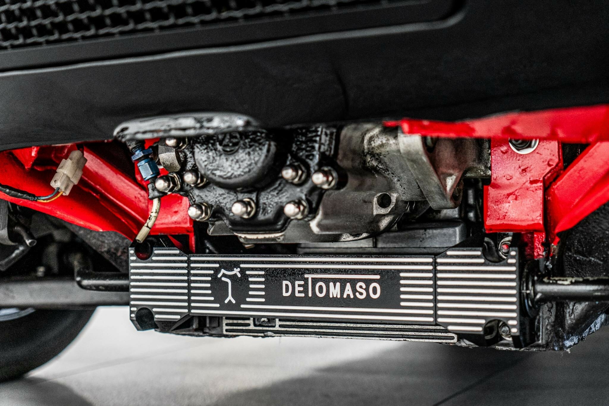 1972 DE TOMASO PANTERA GTS 5 SP MANUAL 2D COUPE