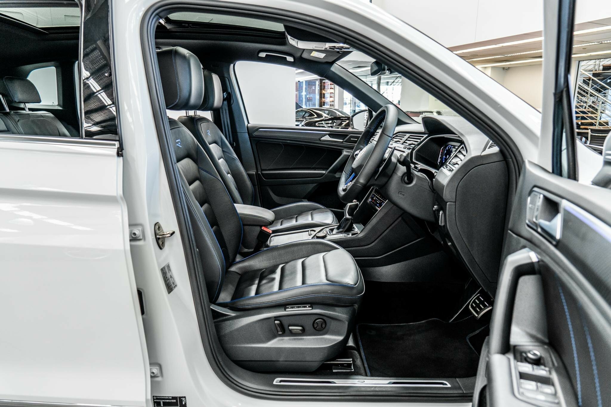 2022 VOLKSWAGEN TIGUAN 5NA MY22 R 7 SP AUTOMATIC 4D WAGON