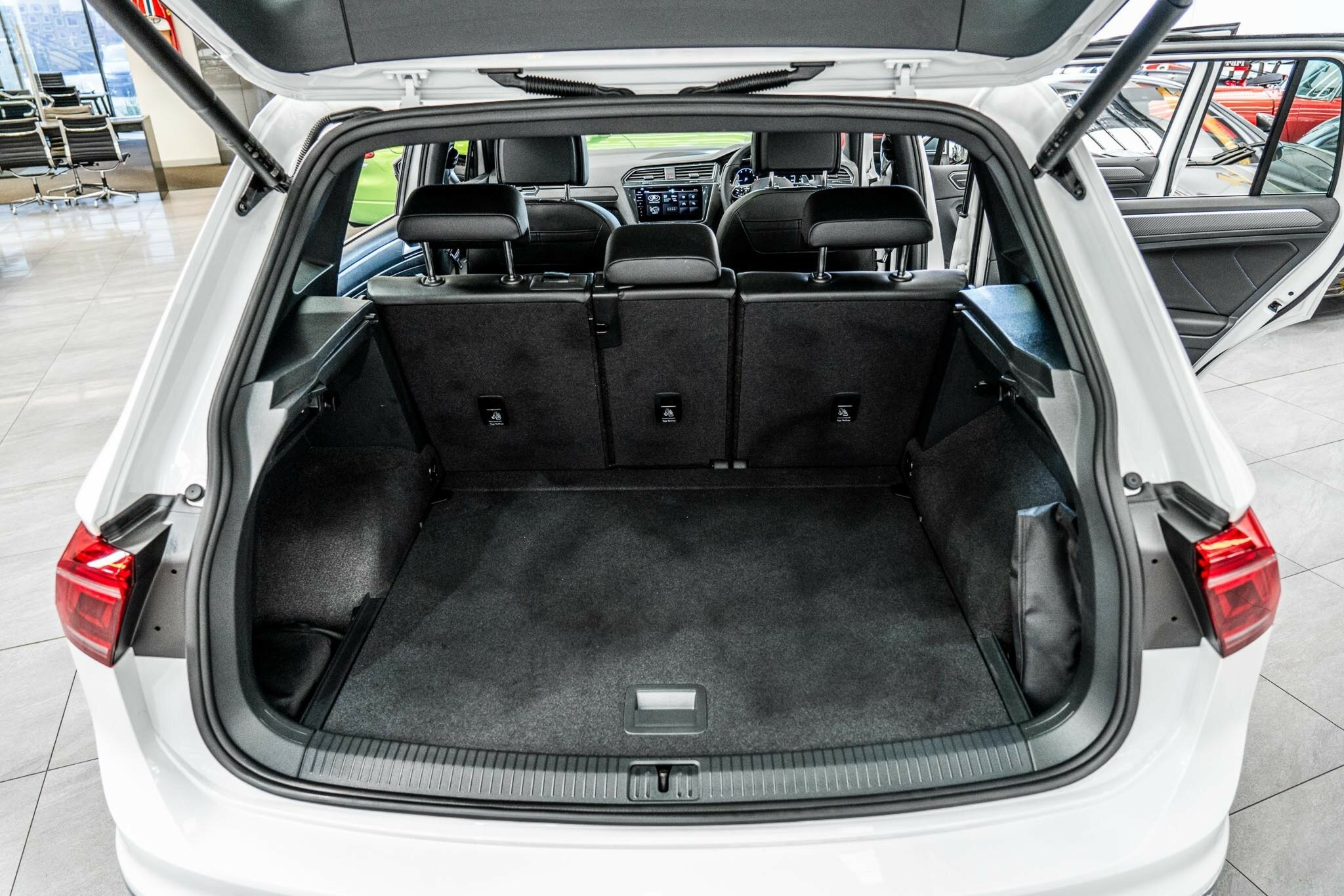 2022 VOLKSWAGEN TIGUAN 5NA MY22 R 7 SP AUTOMATIC 4D WAGON