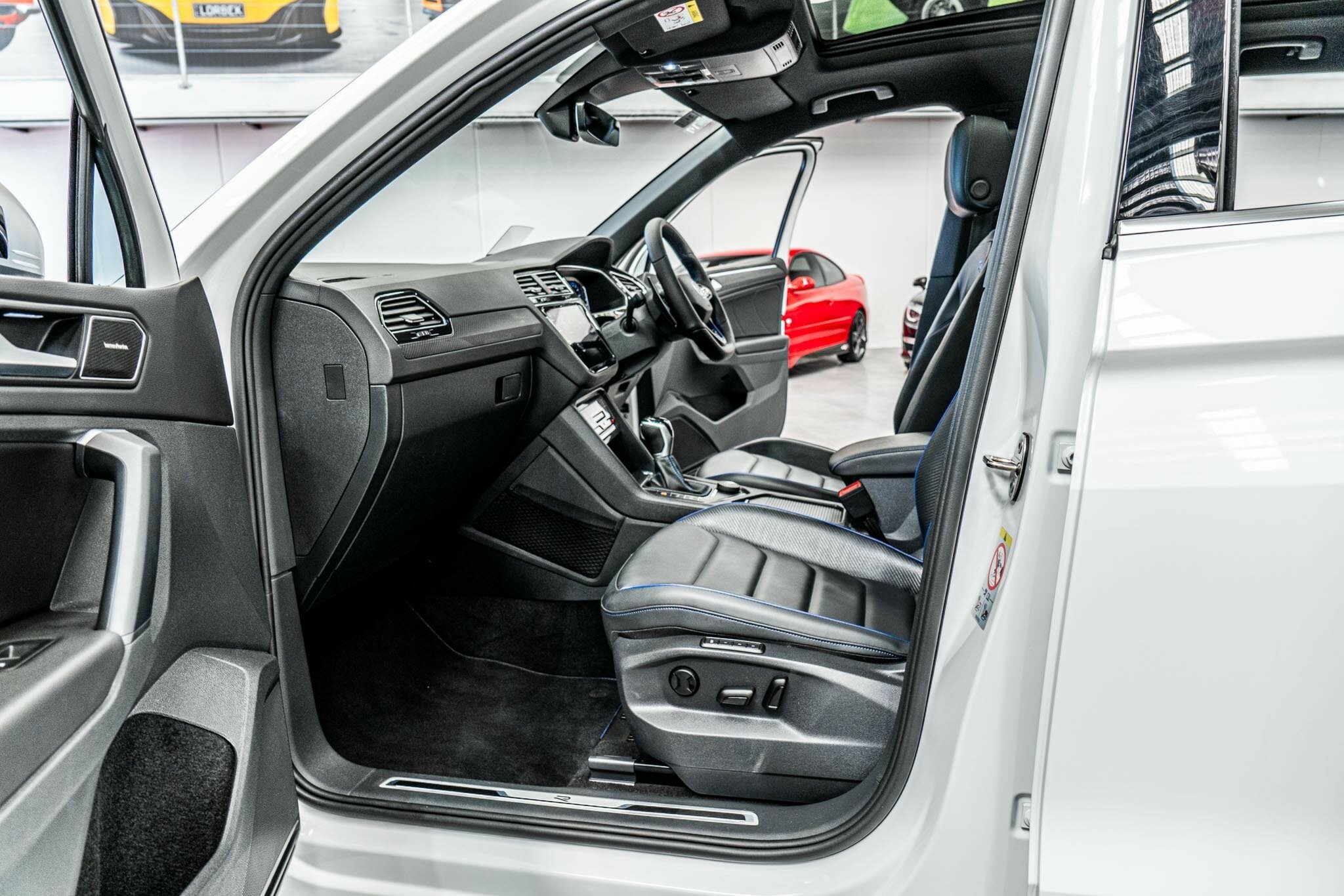 2022 VOLKSWAGEN TIGUAN 5NA MY22 R 7 SP AUTOMATIC 4D WAGON