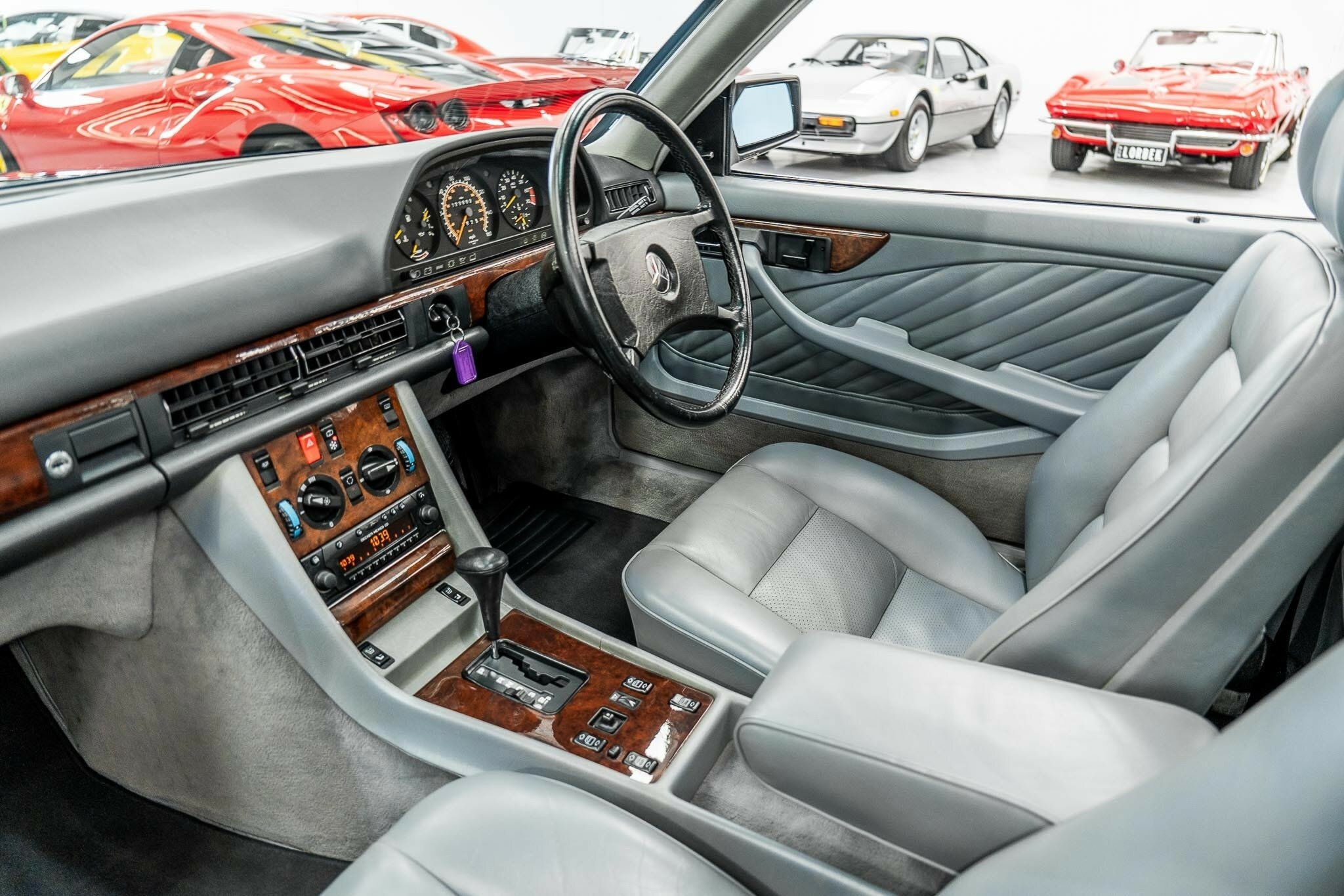 1986 MERCEDES-BENZ 420 SEC 4 SP AUTOMATIC 2D COUPE