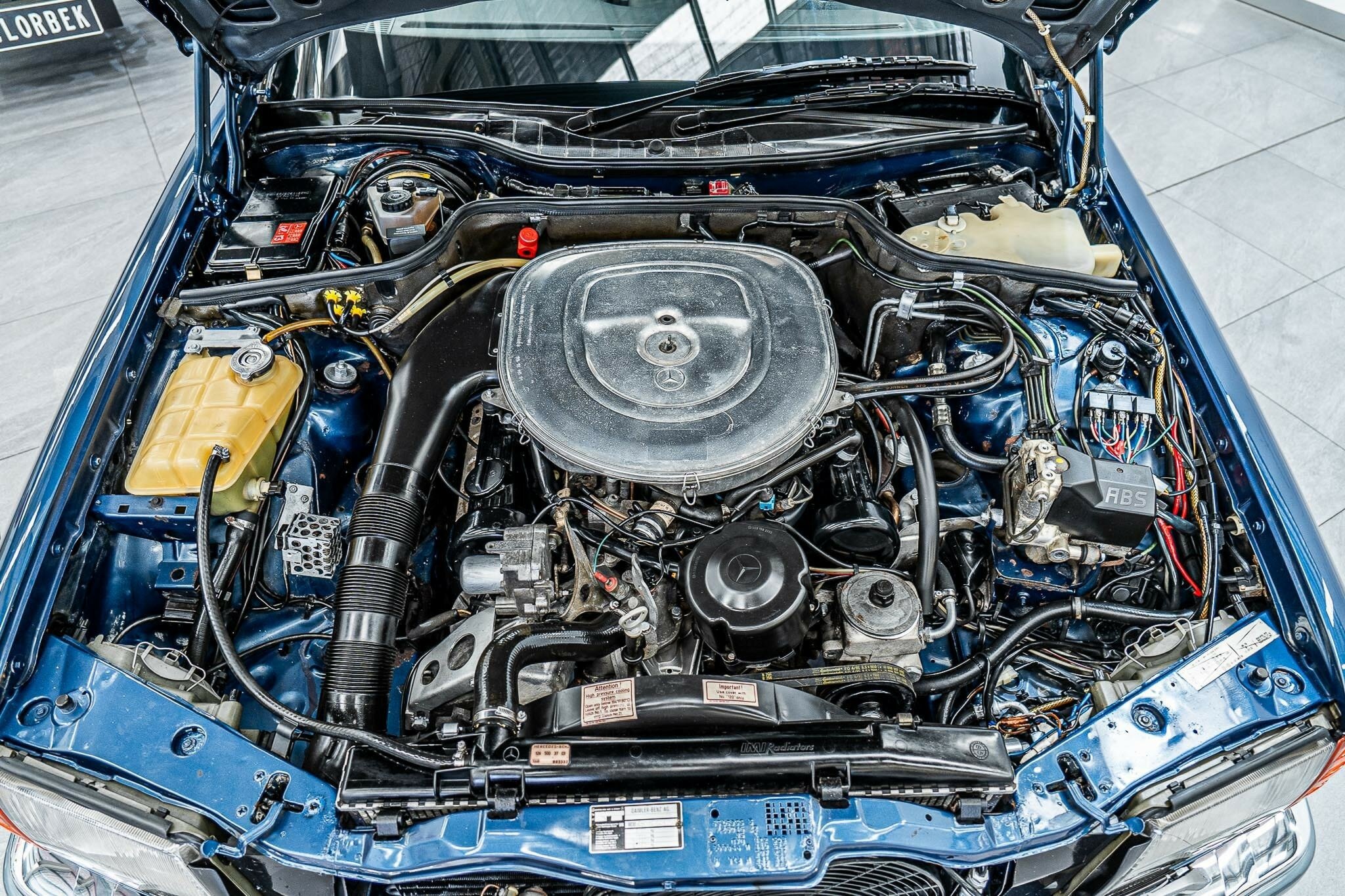 1986 MERCEDES-BENZ 420 SEC 4 SP AUTOMATIC 2D COUPE