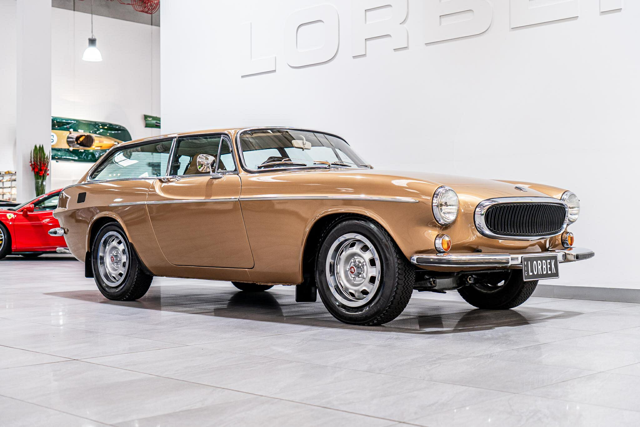 1972 VOLVO P 1800 ES 4 SP MANUAL 2D COUPE