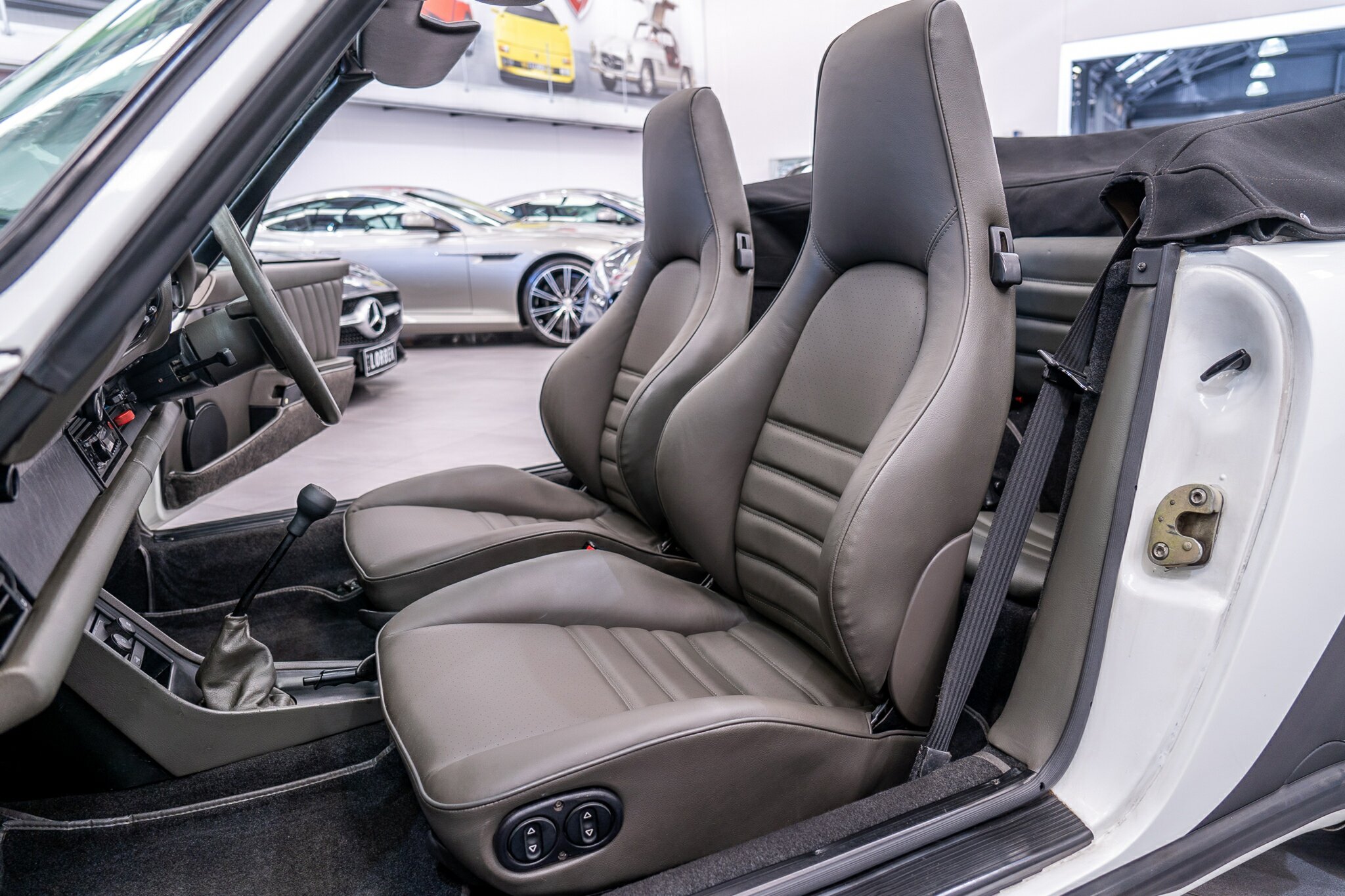 1987 PORSCHE 911 CARRERA 5 SP MANUAL 2D CABRIOLET